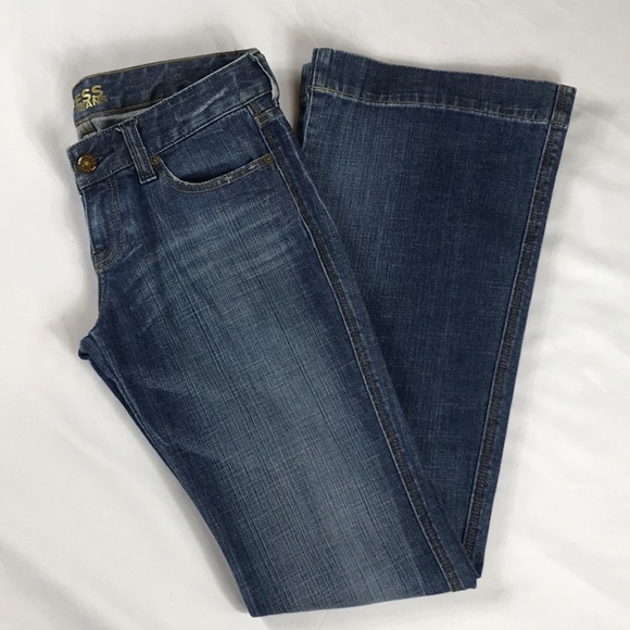 Women’s Express Stella Fit & Flare Jeans (2L) - Picture 3 of 8